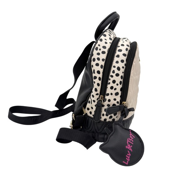 jester luxe north face backpack The Women's padded back panel Size (Accessory):One Size Aquarium Water Pumps DKNY Lola Backpack